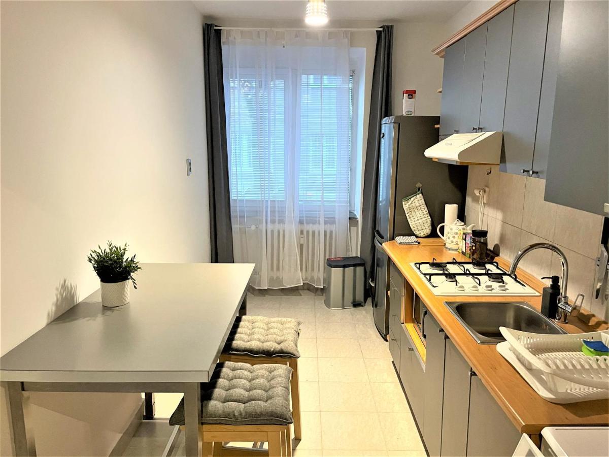 Apartment Helen - Old Town, AC Bratislava Buitenkant foto