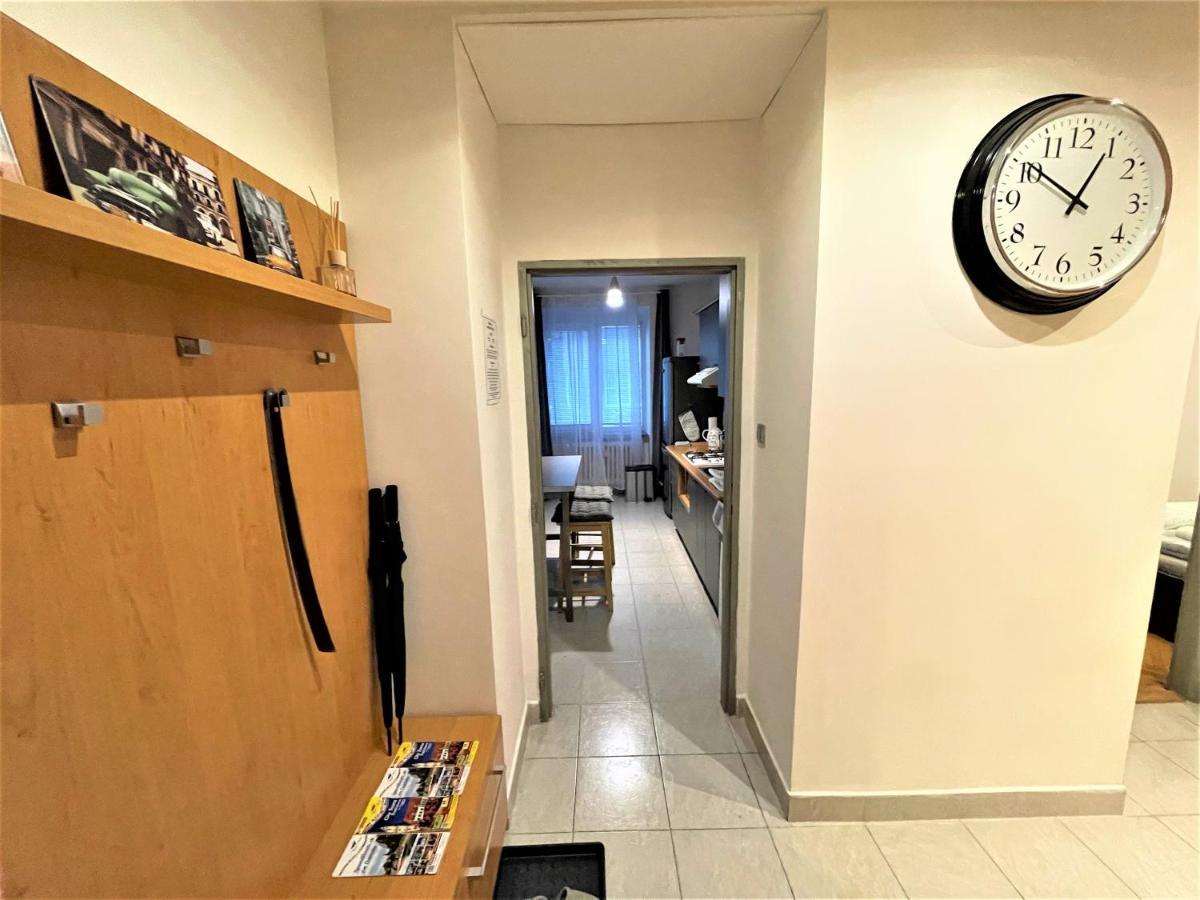 Apartment Helen - Old Town, AC Bratislava Buitenkant foto