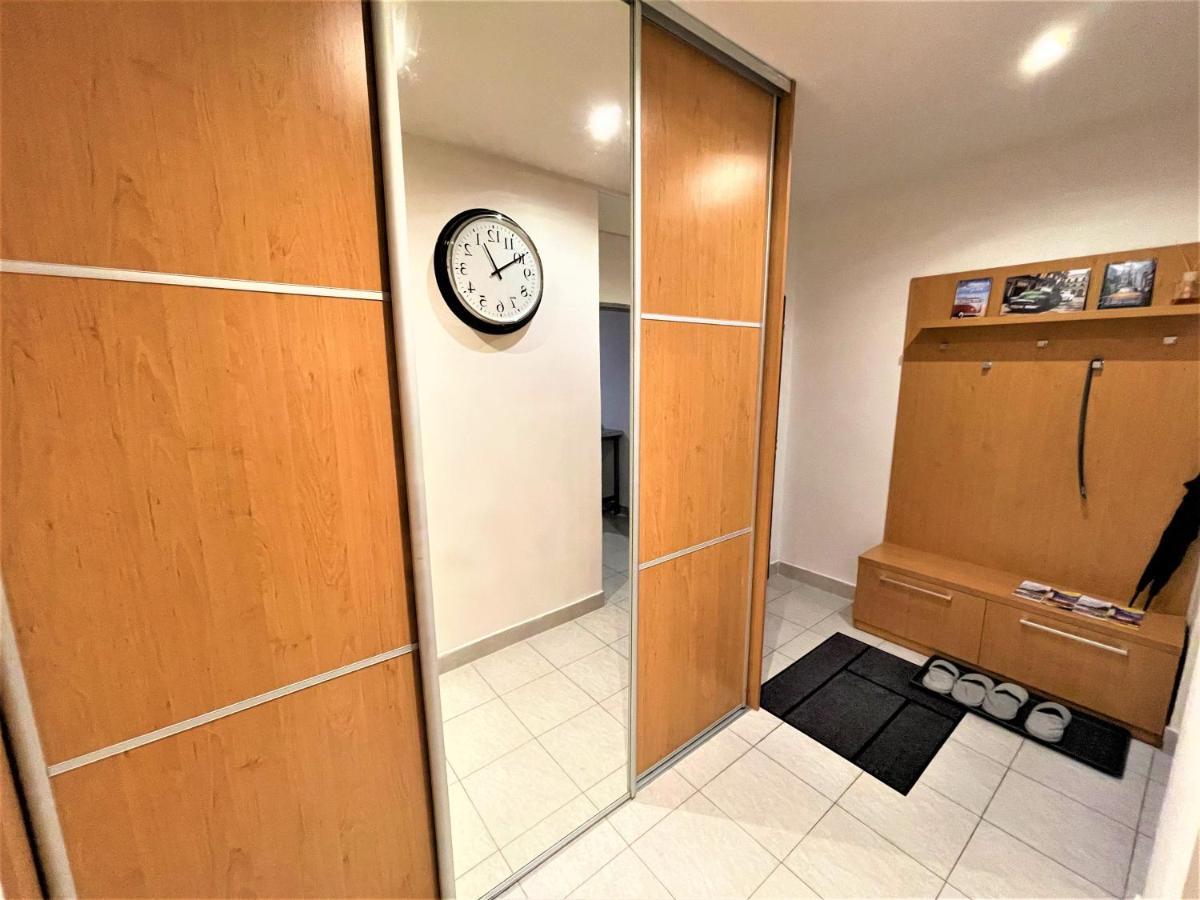 Apartment Helen - Old Town, AC Bratislava Buitenkant foto